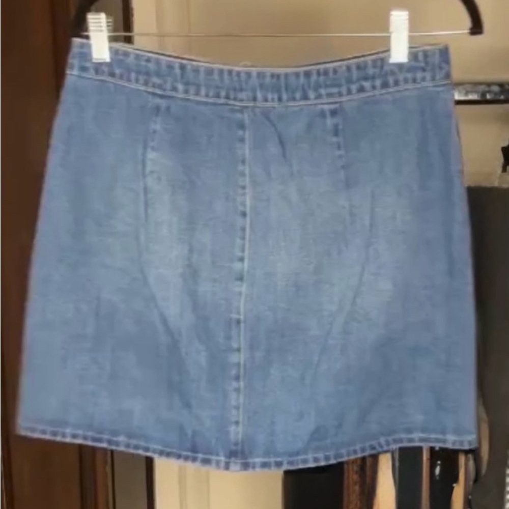 L'Agence $265 Kris Mini Button Denim Skirt Size 29 - Picture 8 of 8